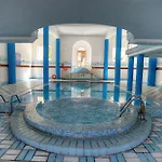 Hotel The 3*